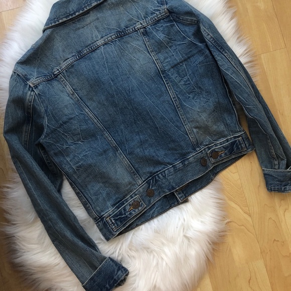 Cute Levi’s Denim Jacket - Picture 4 of 4